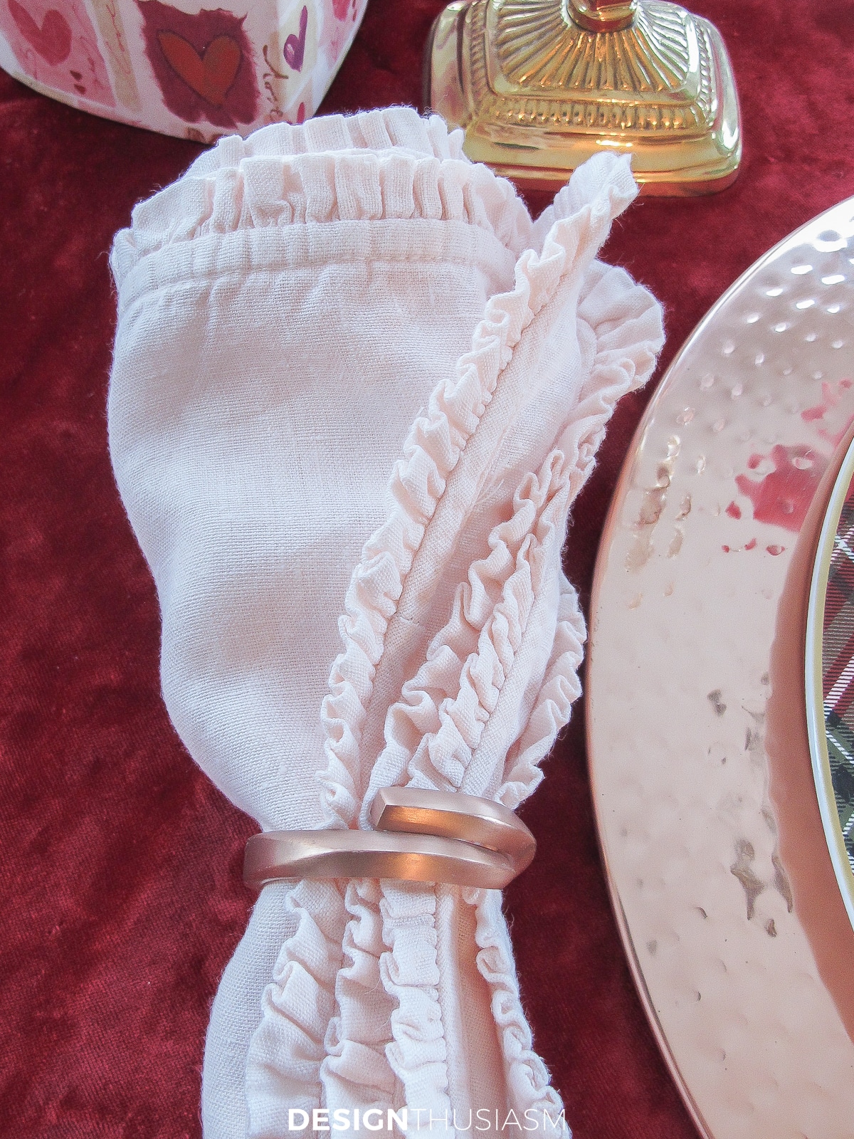Valentines table pink ruffle napkin