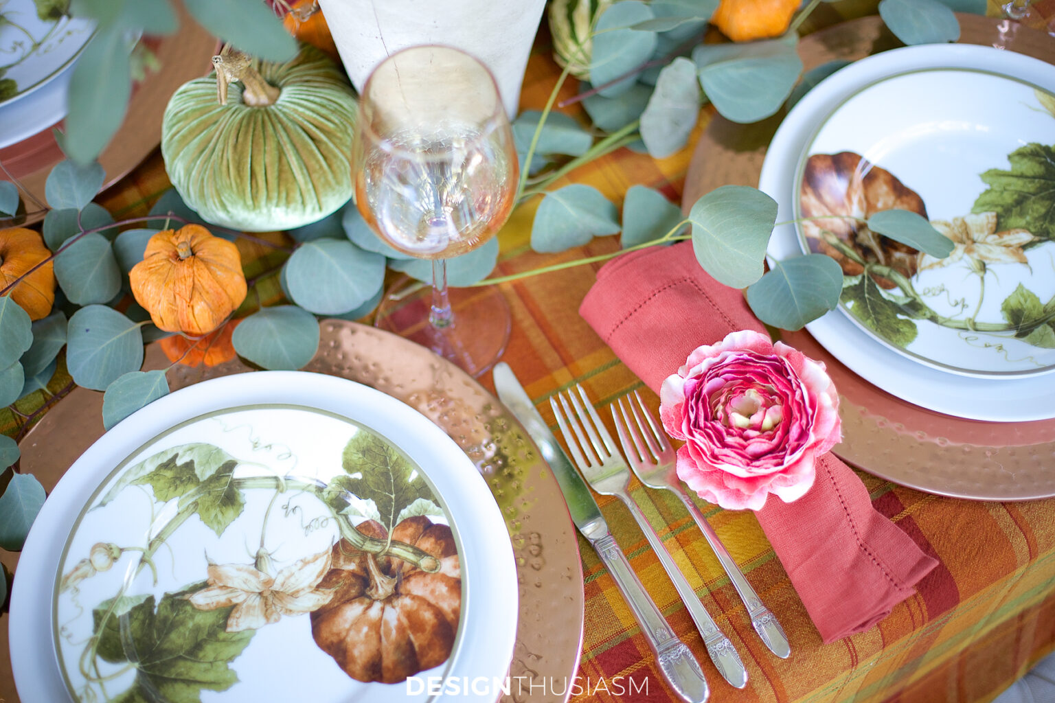Fall Tablescape: Adding a Pretty Twist to an Autumn Color Palette