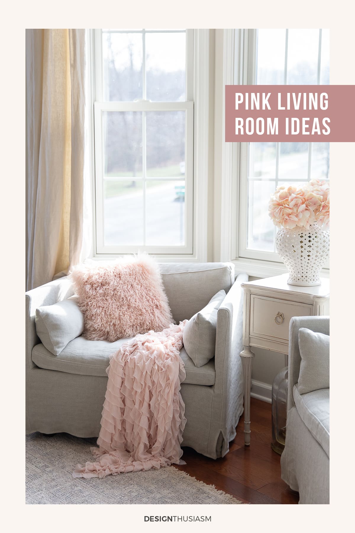 Blush Pink Living Room Decor: How to Try Out a New Decor Style