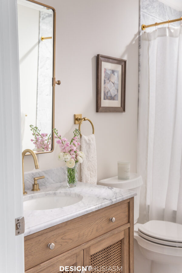 Small Bathroom Remodel: Clever Bathroom Ideas on a Budget