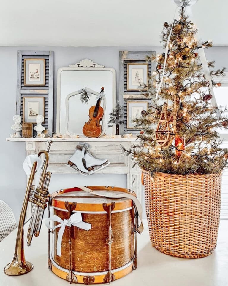 Using Vintage Christmas Decorations for Unique Holiday Style