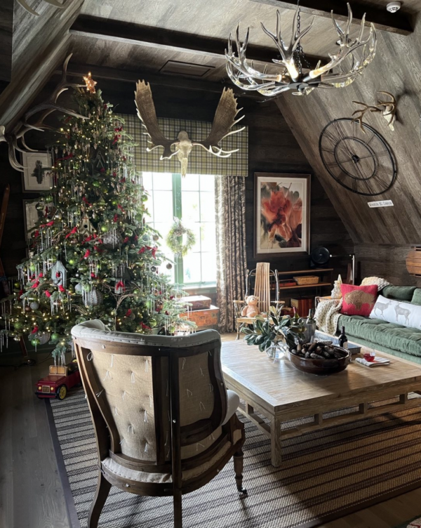 Majestic Yet Cozy Holiday Cabin with Rustic Christmas Decorations
