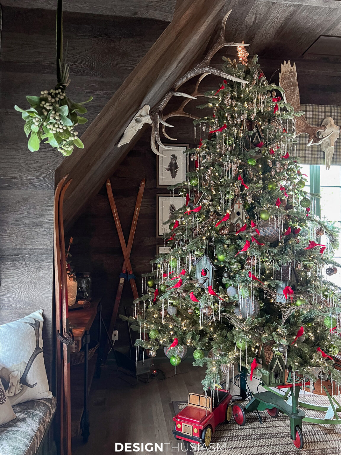 Majestic Yet Cozy Holiday Cabin with Rustic Christmas Decorations